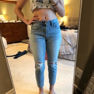 American Eagle Mom Jeans — Stretch